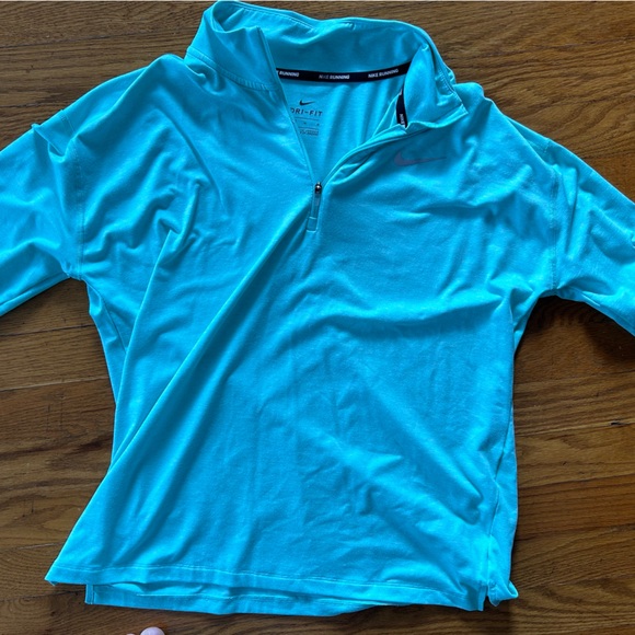 Women’s Nike Dry Fit zip up - Picture 2 of 2